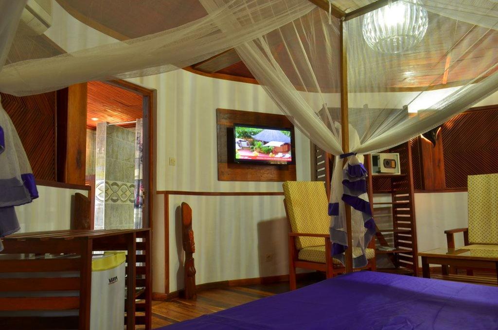 Edena Kely Hotel Mahajanga Exterior foto