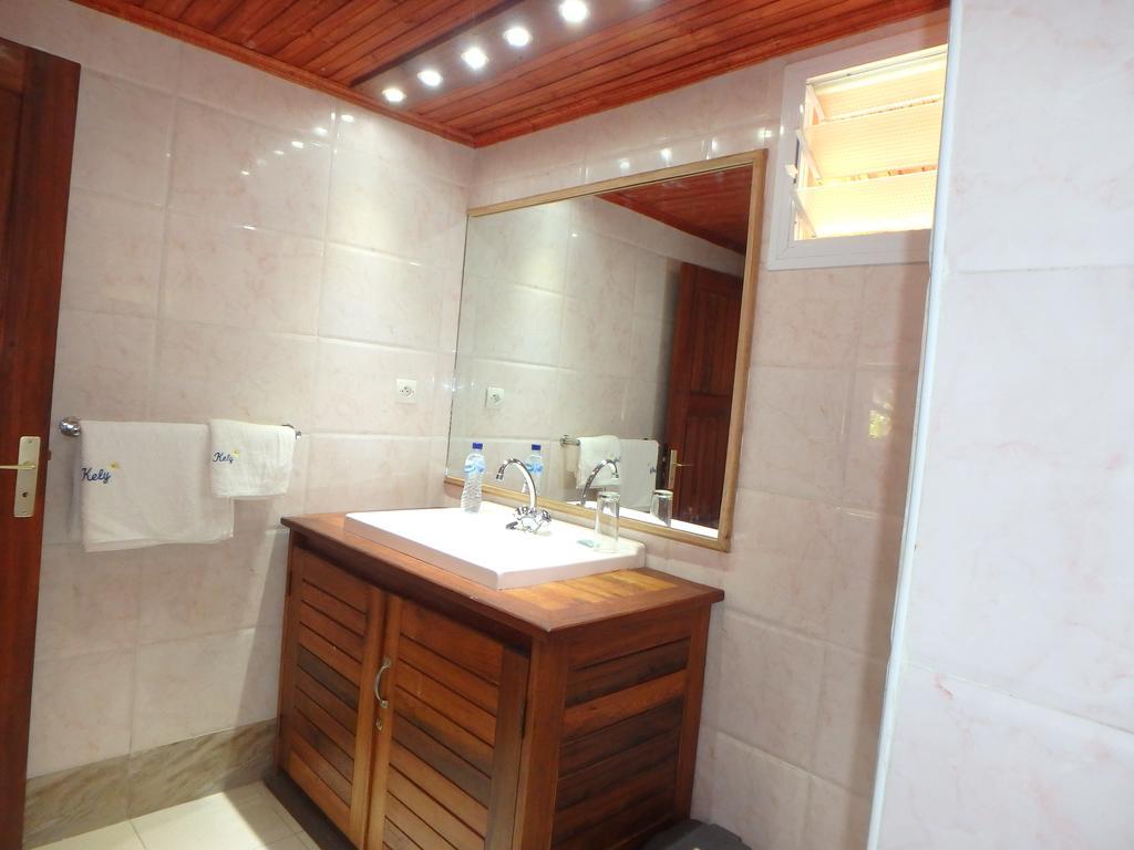 Edena Kely Hotel Mahajanga Exterior foto