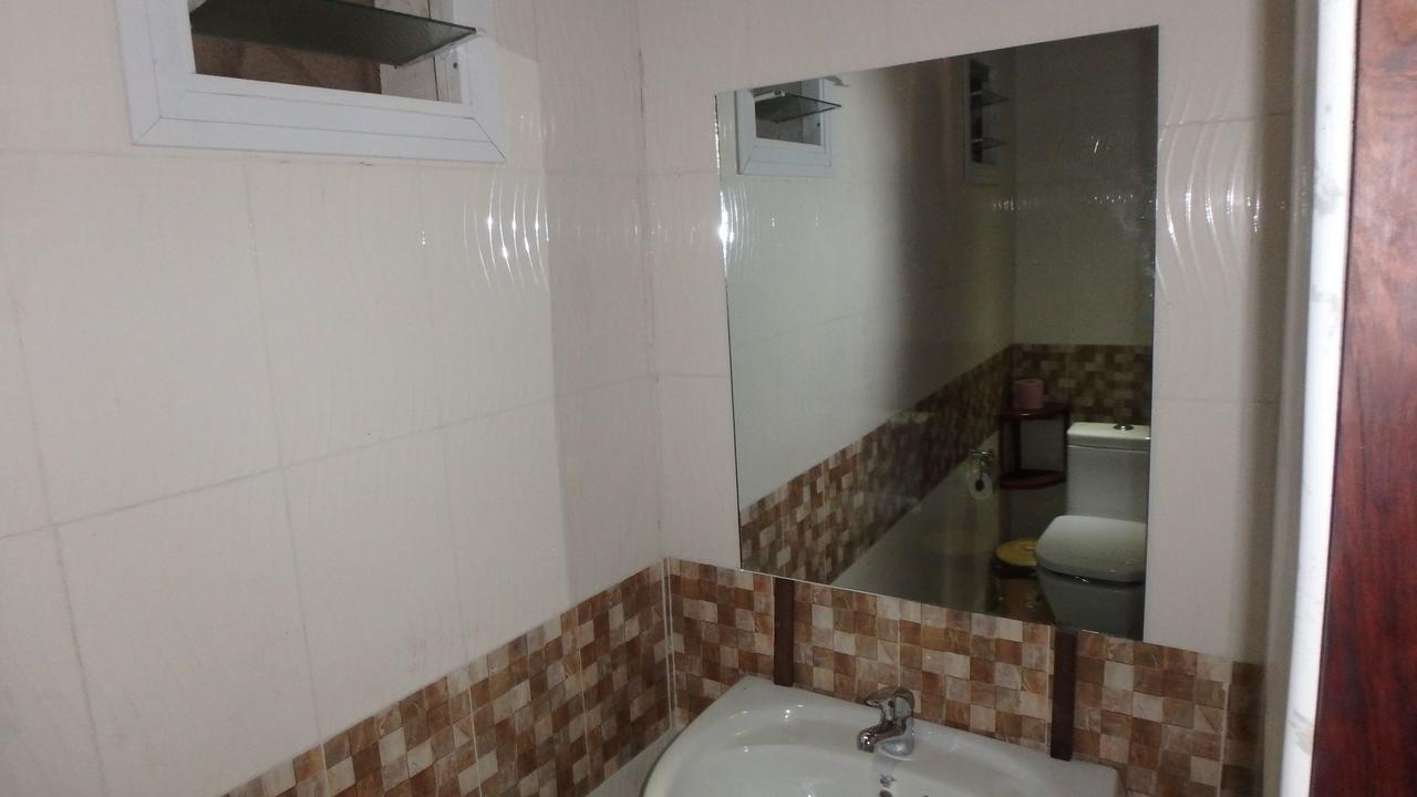 Edena Kely Hotel Mahajanga Exterior foto